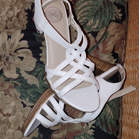 SO Shoes - SO Strappy heeled sandals. Criss cross